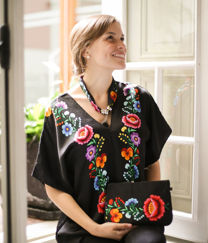 BLUSA BLUSON FLOR ANDINA NEGRO