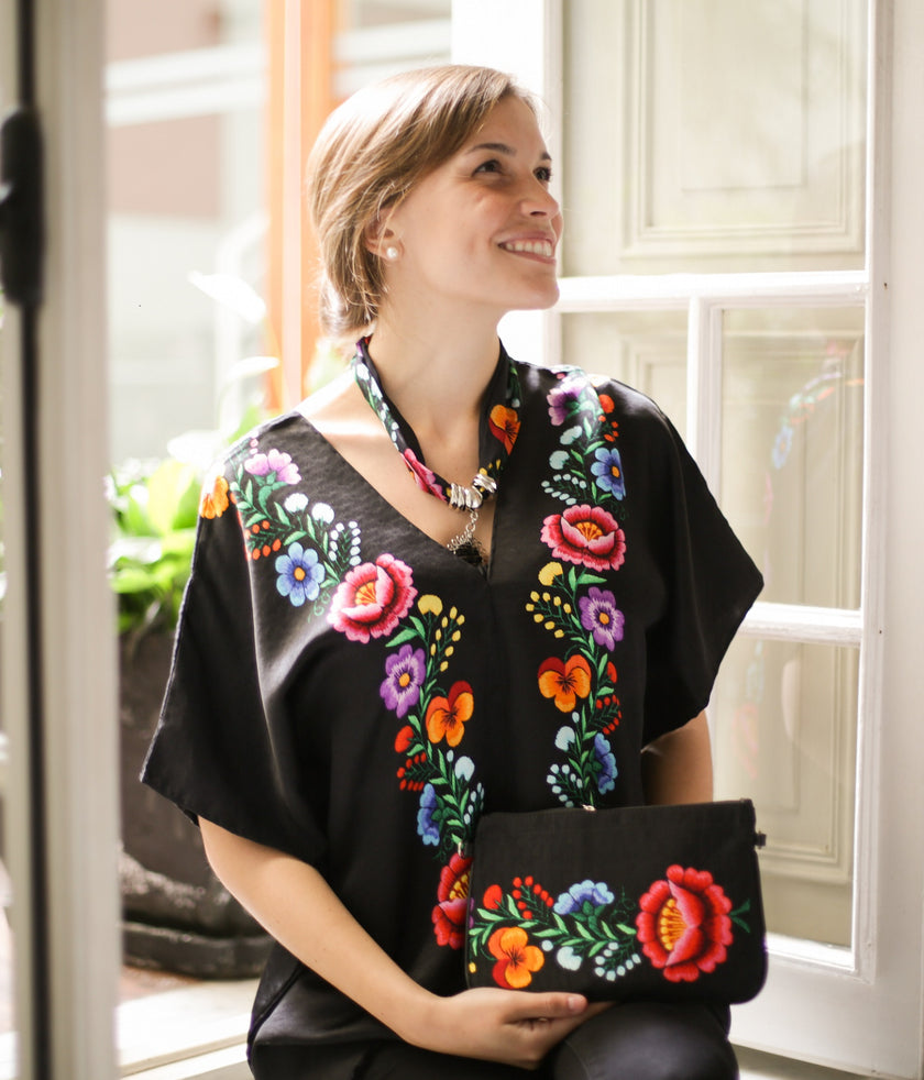 BLUSA BLUSON FLOR ANDINA NEGRO