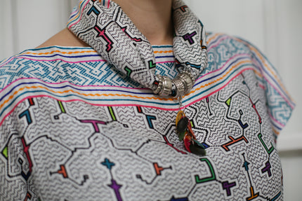 COLLAR AMAZONAS BLANCO