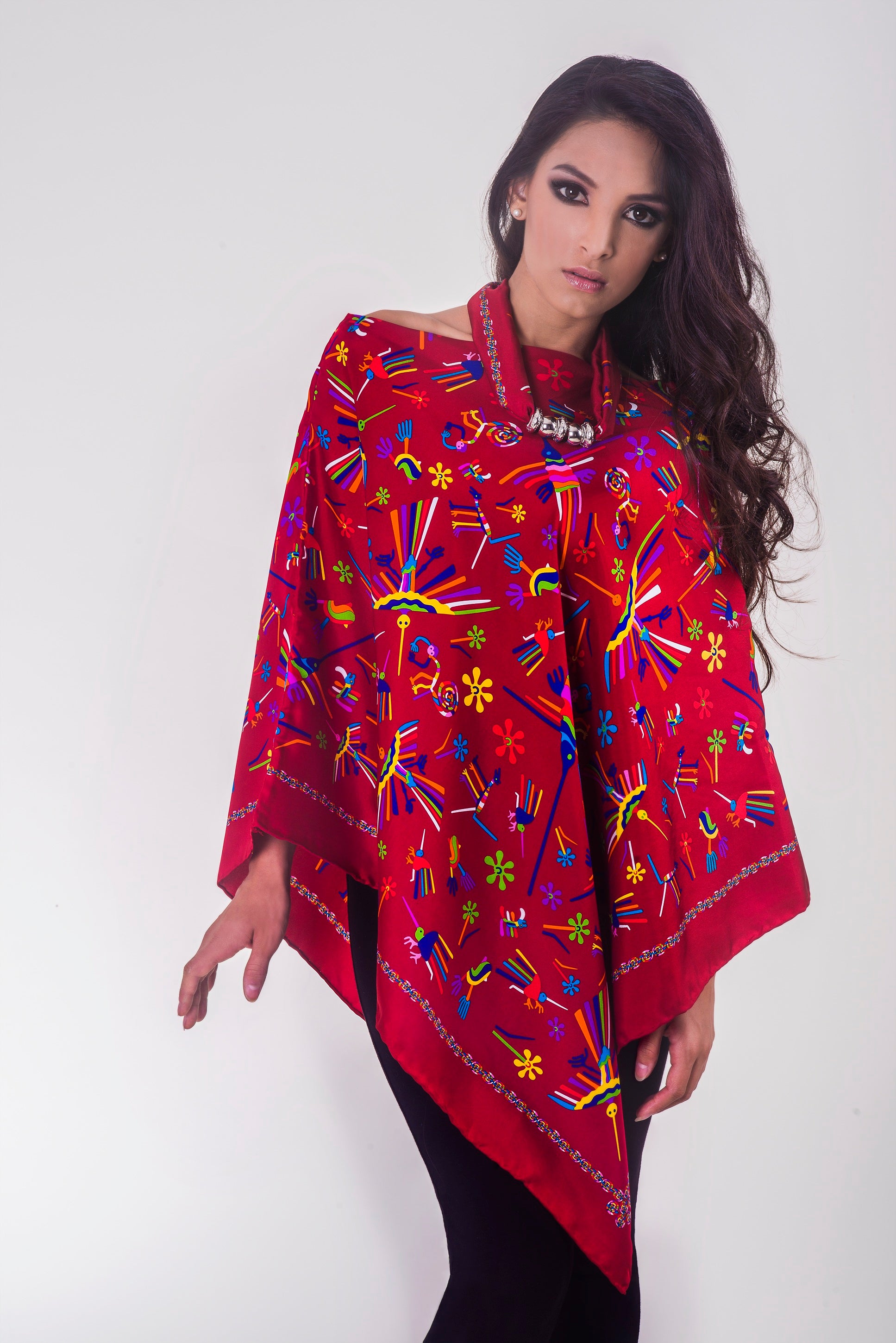 PONCHO C/CUELLO NAZCA ROJO