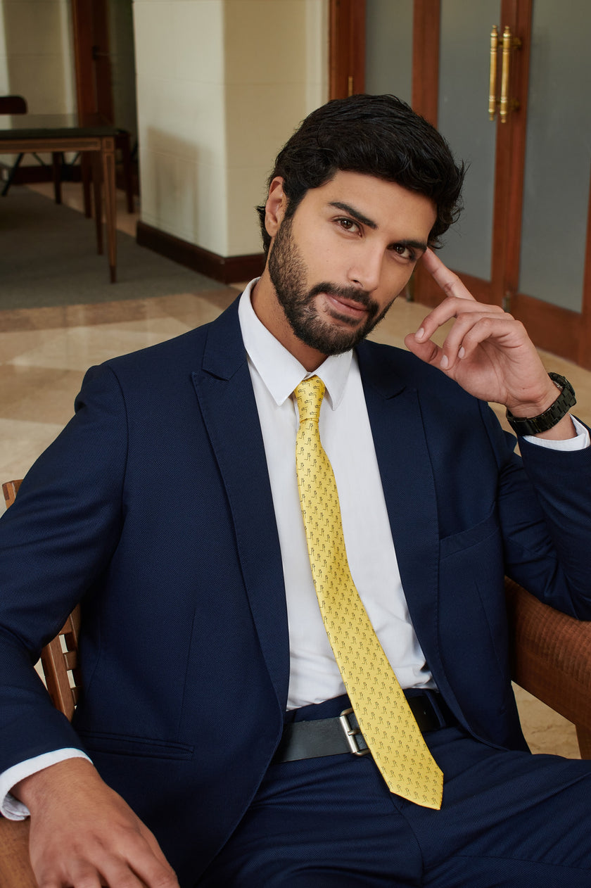 CORBATA 4LLAMA AMARILLO