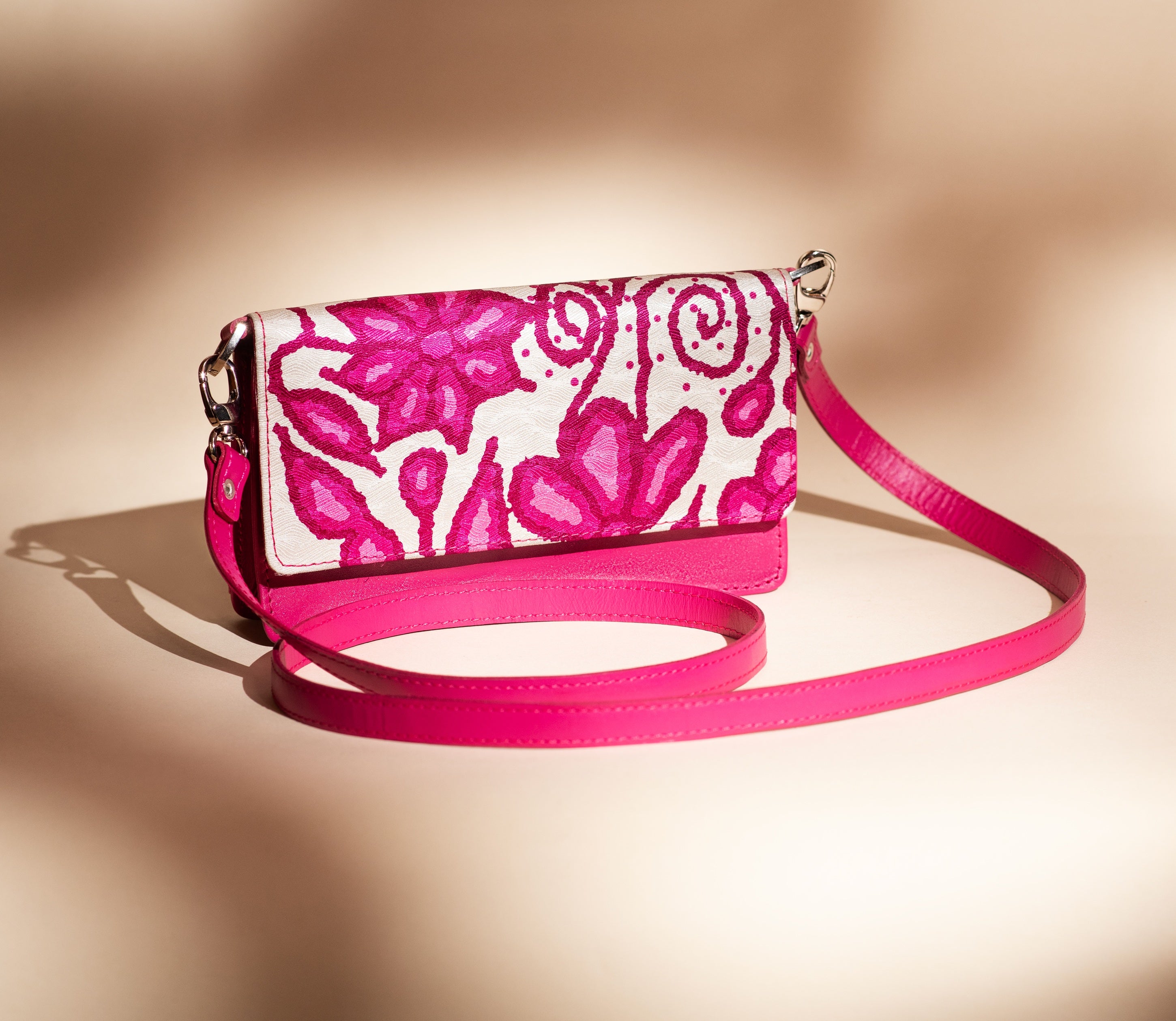 CARTERA VIAJERA1 AYACUCHO FUCSIA