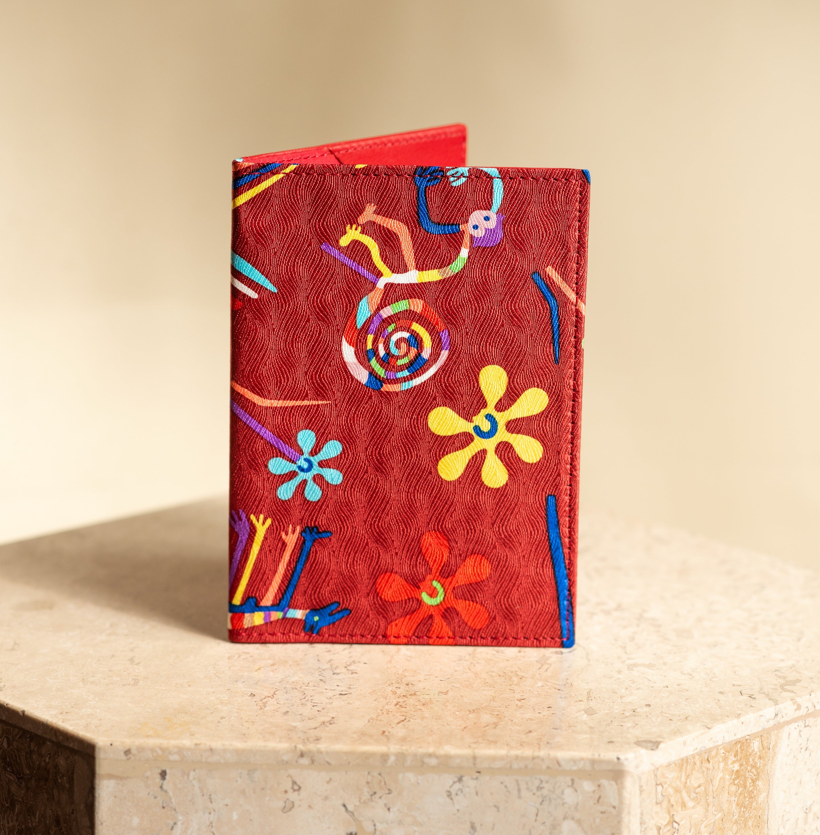 CARTERA PASAPORTE NAZCA ROJO