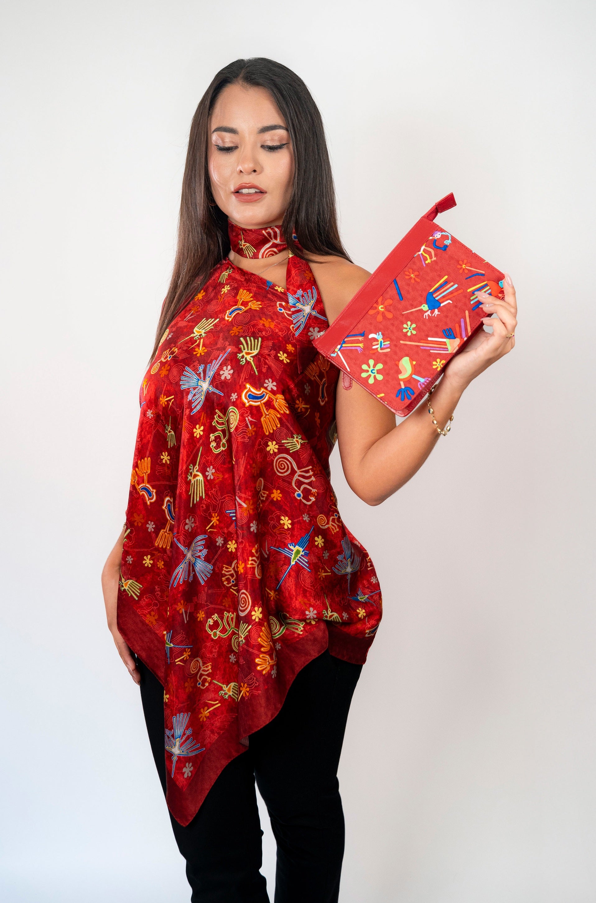 PONCHO C/CUELLO NAZCA ROJO
