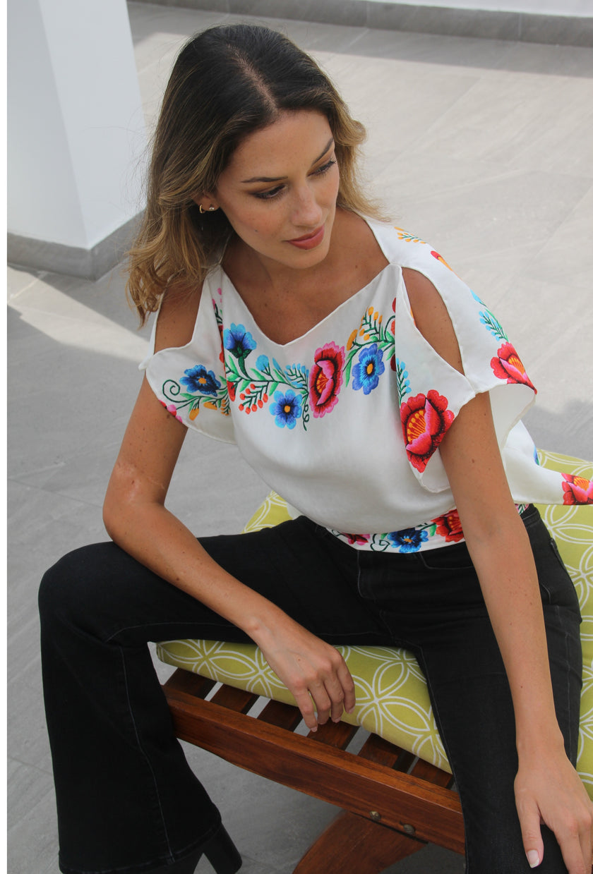 BLUSA FLOR ANDINA CREMA