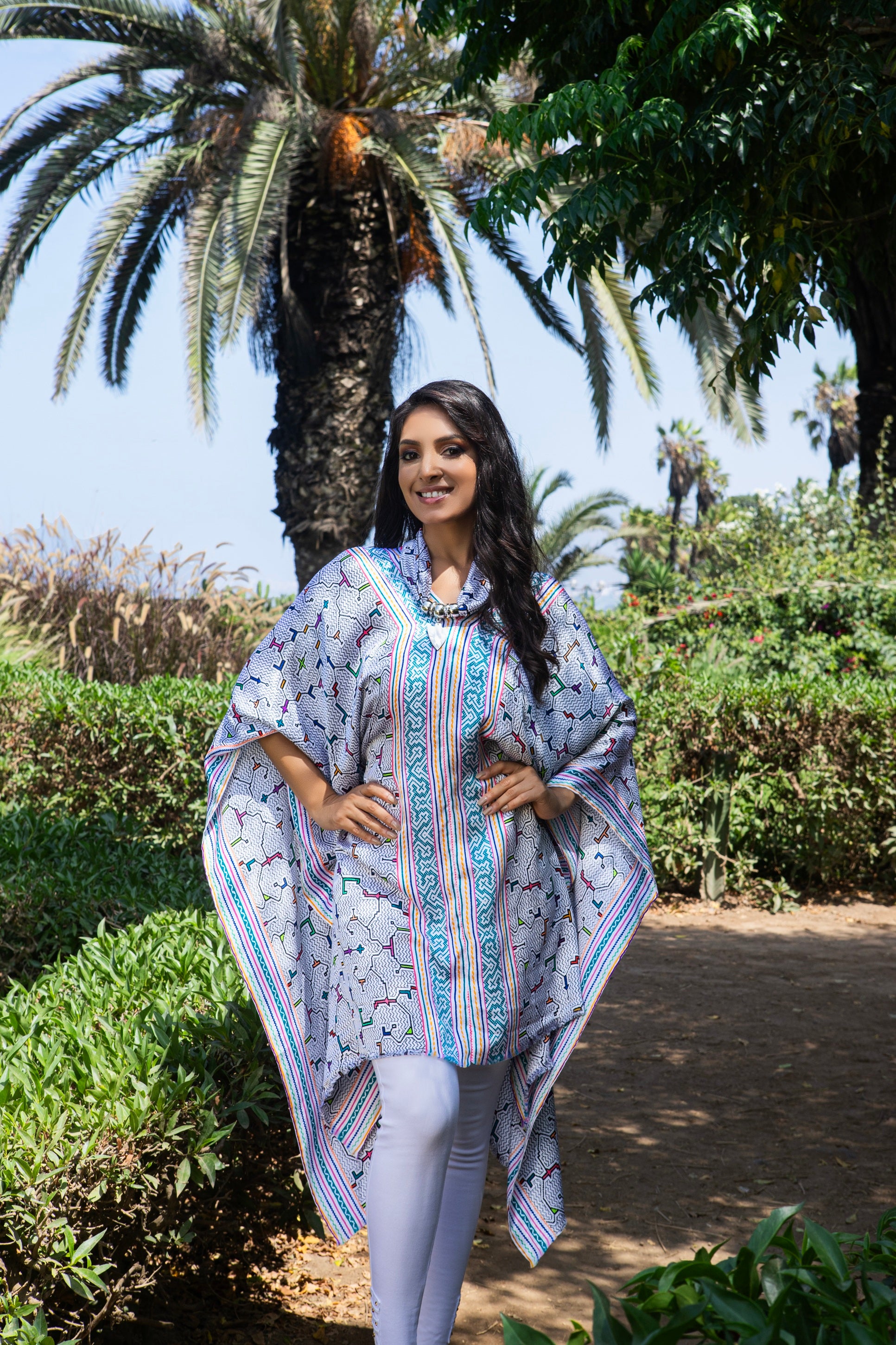 PONCHO AMAZONAS BLANCO