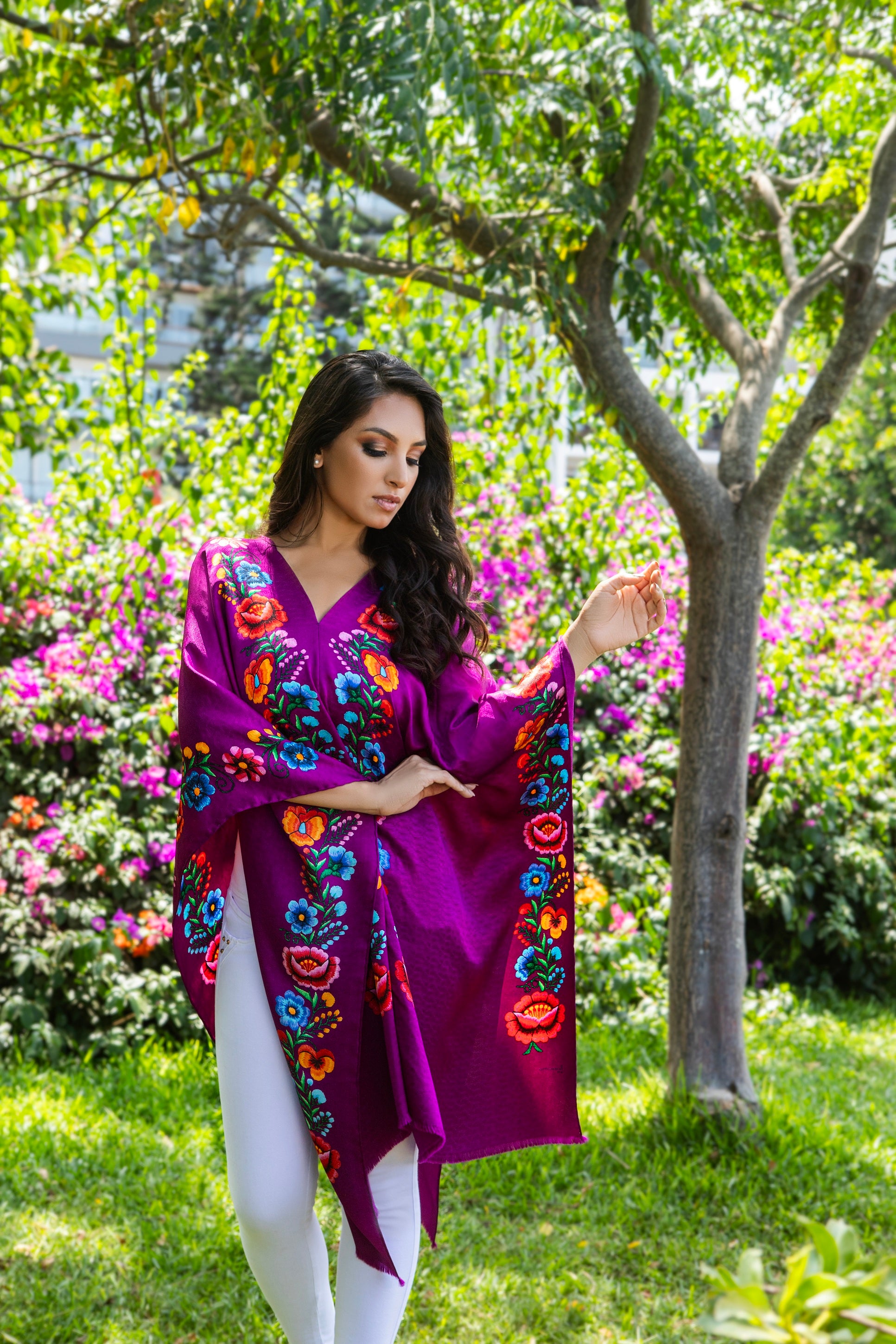PONCHO FLOR ANDINA PURPURA