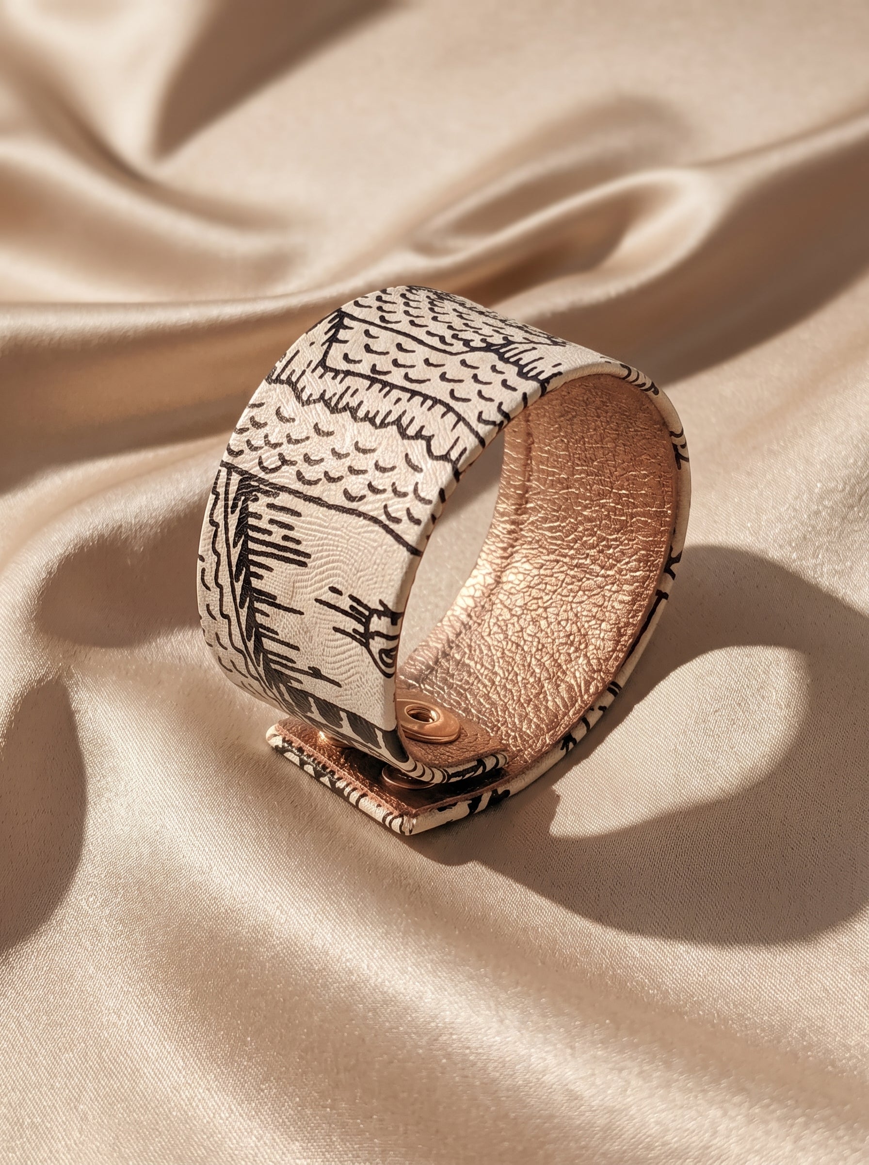 PULSERA CALLES DE CUSCO BEIGE