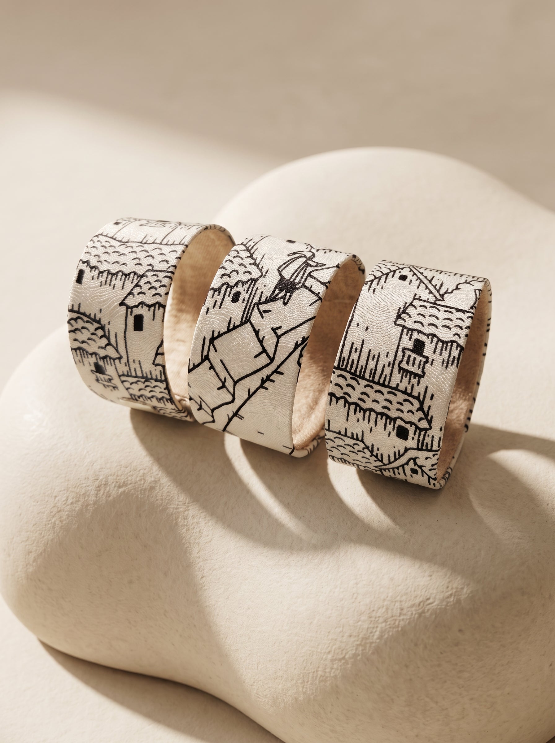 PULSERA CALLES DE CUSCO BEIGE