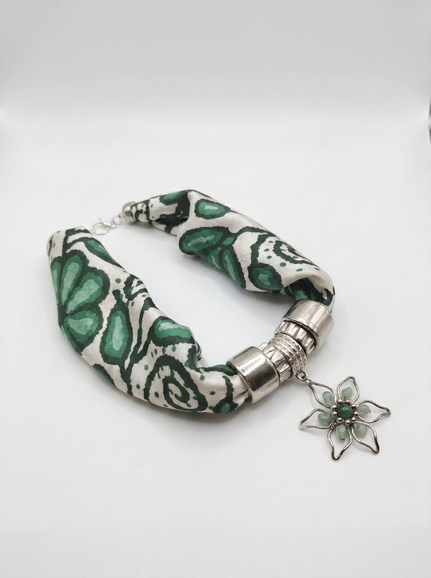 COLLAR AYACUCHO VERDE
