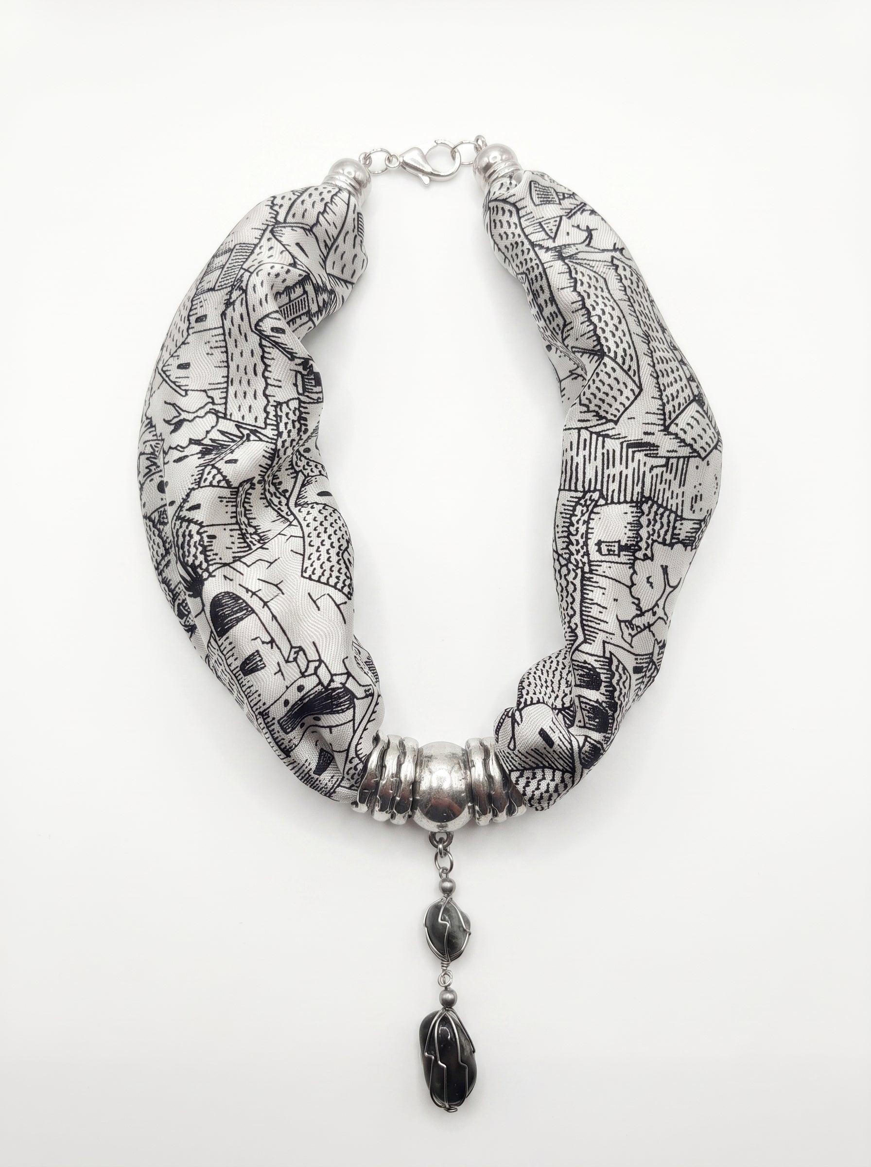 COLLAR CALLES CUSCO BEIGE