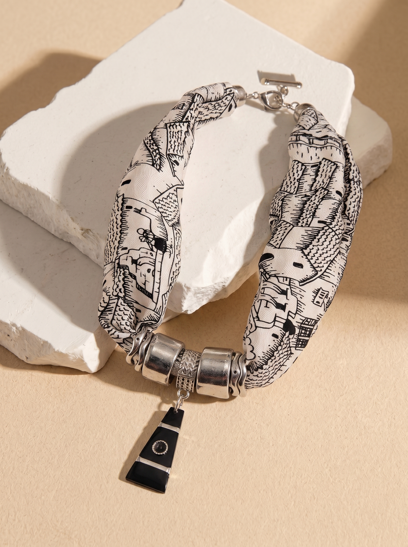 COLLAR CALLES CUSCO BEIGE