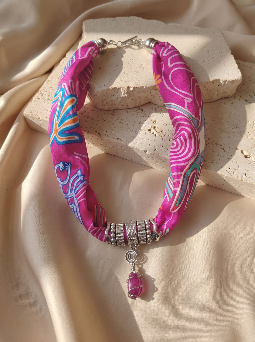 COLLAR NAZCA ROSADO