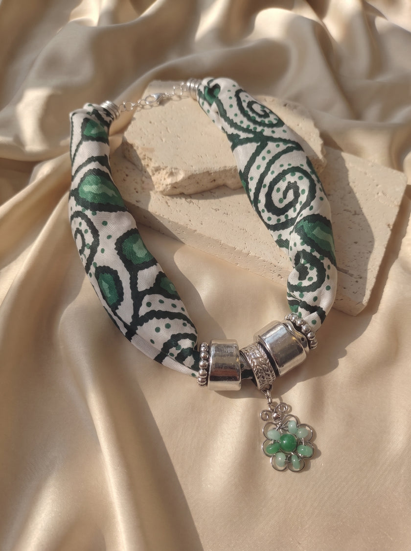COLLAR AYACUCHO VERDE