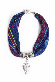 COLLAR AMAZONAS AZUL